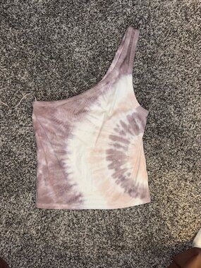One shoulder crop top